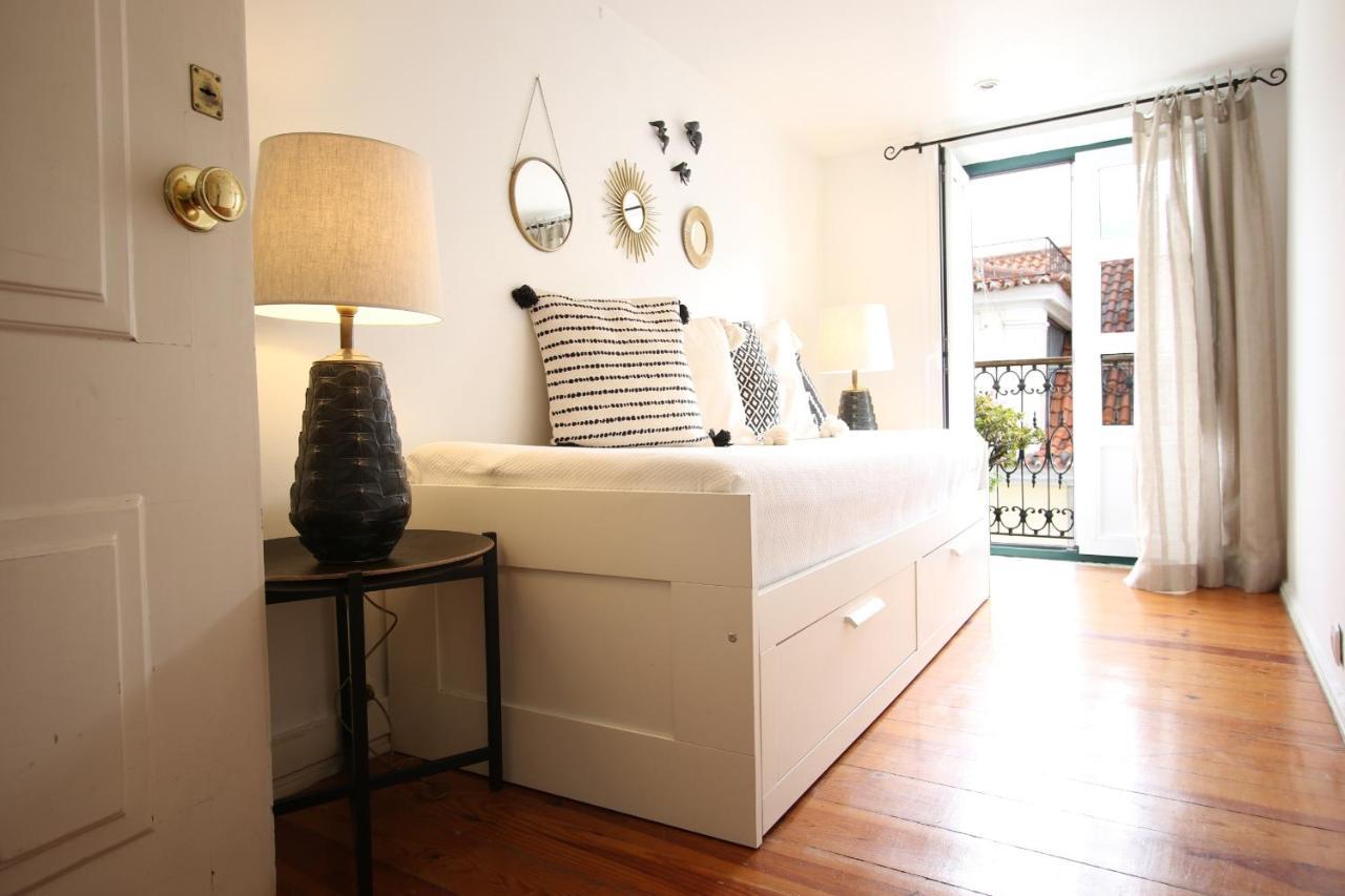 Chic Urban Retreat At Downtown With Balcony & Views Lägenhet Lisboa Exteriör bild