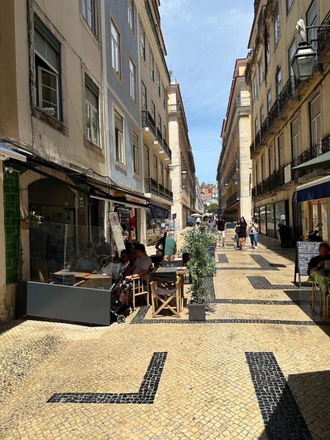 Chic Urban Retreat At Downtown With Balcony & Views Lägenhet Lisboa Exteriör bild